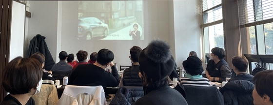 경기도장애인복지종합지원센터는 지난 20일 누림하우스 입주인, 퇴거인, 관계자 32명이 참석한 가운데 ‘2022년 누림하우스 시범운영 사업 연찬회’를 개최했다. ⓒ경기도장애인복지종합지원센터