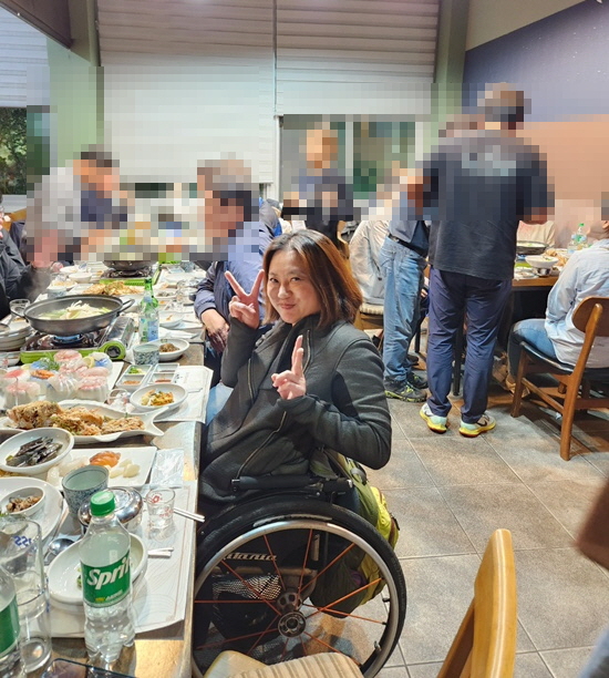 나는 처음으로 가진 직장동료와의 술자리에 기분이 너무 좋았다. ⓒ박혜정