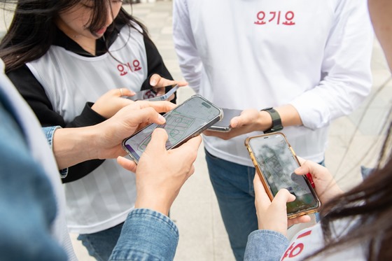 SK그룹 사회공헌재단인 행복나눔재단은 지난달 28일 요기요와 함께 휠체어 이동정보 수집을 위한 임직원 자원봉사를 진행했다. ⓒSK그룹 사회공헌재단인 행복나눔재단