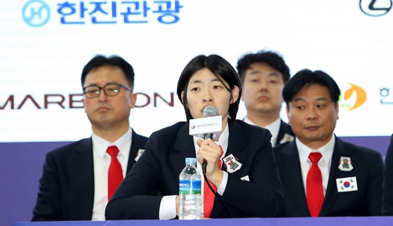 지난 13일 오후 2시 경기도 이천선수촌에서 열린 2022 항저우 장애인아시아경기대회 미디어행사에서 질문에 답하는 휠체어 펜싱 권효경 선수는. ⓒ대한장애인체육회