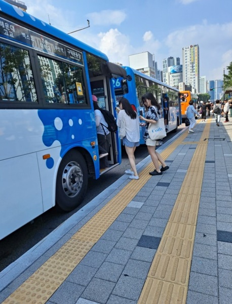 부산역 BRT 버스정류장. ⓒ이복남