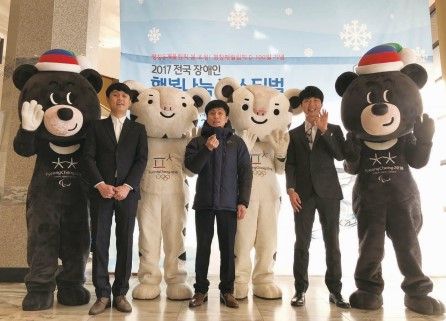 평창동계패럴림픽 축하공연을 준비하며 더 블라인드 멤버들과 ©김국환 