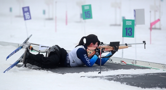 19일 강원도 평창 알펜시아리조트 바이애슬론 경기장에서 열린 제21회 전국장애인동계체육대회 바이애슬론 경기에서 김윤지 모습.&nbsp;ⓒ대한장애인체육회