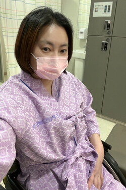 건강검진을 휠체어 타고 혼자 가서 했던 모습. © 박혜정