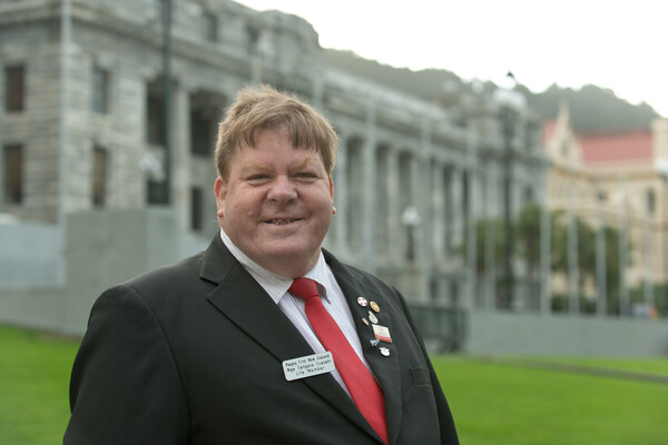 로버트 조지 마틴 경(Sir Robert George Martin)의 살아생전 모습. ⓒPeople First New Zealand 페이스북