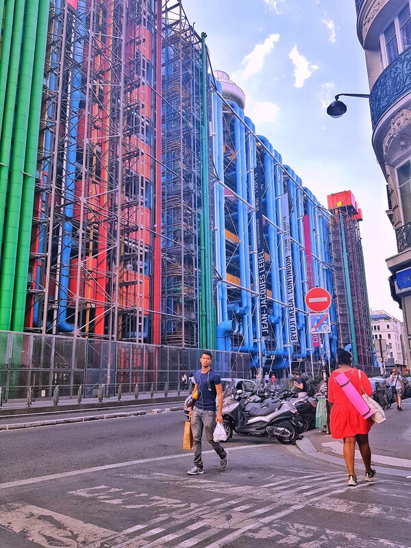 건물도 예술 퐁피두센터