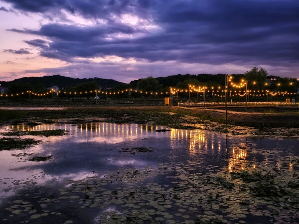 호수에 비친 추억. ©하석미