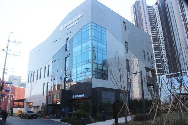 강동구 천호2동주민센터 전경. ©박종태