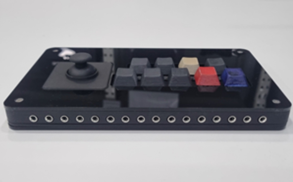 장애인 게임 접근을 위한 G-Adaptive Game Controller(G-Adaptive 컨트롤러) 모습.ⓒ경기도재활공학서비스연구지원센터