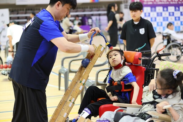 15 ǳü  19ȸ лüȸ ġ ⿡ ϸ ()  . ©üȸ