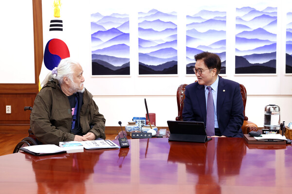  ȸ 19  ǿ ö󿬴 ڰ漮 Ӵǥ   Ǹ      ߴ.ϱȸ