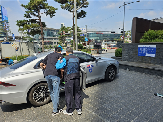 ‘비휠체어 장애인’을 위한 이동 수단인 ‘바우처 택시’.ⓒ서울시