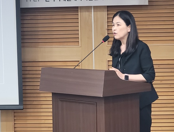 17 ȸǿȸ ֵ ֿ  Ǹ â Ǹ  å ȸ ϴ ƮƮƮ  ǥ. ©̺