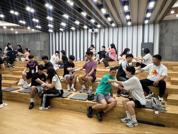 6일 경기도 일원에서 진행된 ‘2025년 장애인생활체육지도자 역량강화교육’에서 지도자들이 안전교육을 이수하고 있다. ©대한장애인체육회
