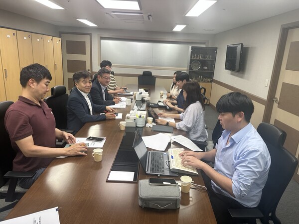 함께하는장애인교원노동조합 서울지부(장교조 서울지부)가 지난 21일 서울시의회 박상혁 교육위원장과 ‘장애인 교원의 교육 전념 여건 마련을 위한 간담회’를 진행했다.ⓒ함께하는장애인교원노동조합 서울지부