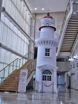 박물관 안의 등대 – 군산항의 기억