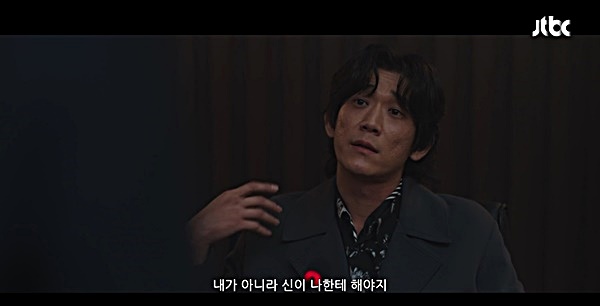 신이 자기에게 사과해야 한다는 류관모. ⓒjtbc