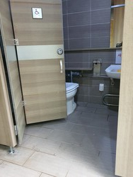 제 역할을 못하는 장애인 화장실