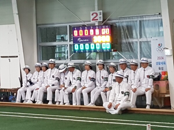 대회 개회식에 참석한 스포츠종목  게이트볼 심판진(c)김최환
