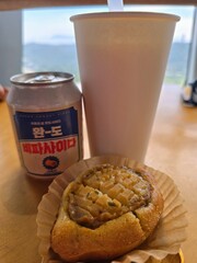 “전망대에서 맛본 완도의 특별한 전복빵”