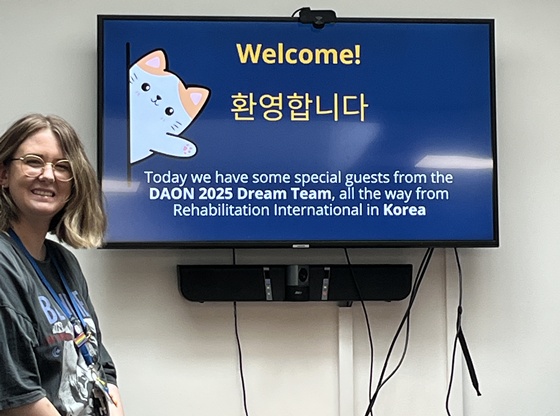 세션 시작 전, 화면에 ‘환영합니다’라는 한국어 인사가 띄워진 모습 ⓒ다온