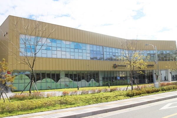 홍천복합문화센터 전경. ©박종태