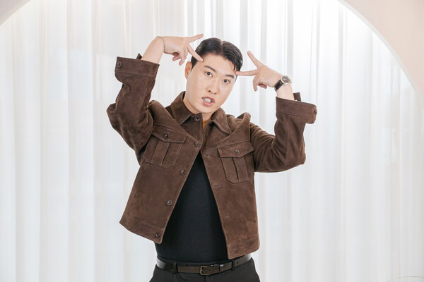 코미디언 송하빈이 밀알복지재단 유튜브 ‘알티비’를 통해 발달장애인 작가들과 만났다.ⓒ밀알복지재단