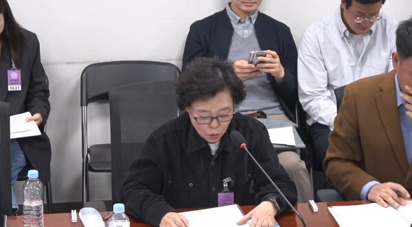 5일 오후 2시 서울 여의도 국회의원회관에서 개최된 ‘정신질환자 지역사회 전환시설 성과와 확대 방안’ 토론회에서 토론하는 수원 당사자 자조모임 마음사랑 김순득 대표. ©김선민TV 캡쳐