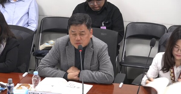 5일 오후 2시 서울 여의도 국회의원회관에서 개최된 ‘정신질환자 지역사회 전환시설 성과와 확대 방안’ 토론회에서 토론하는 보건복지부 건강정책국 정신건강정책과 김일렬 과장