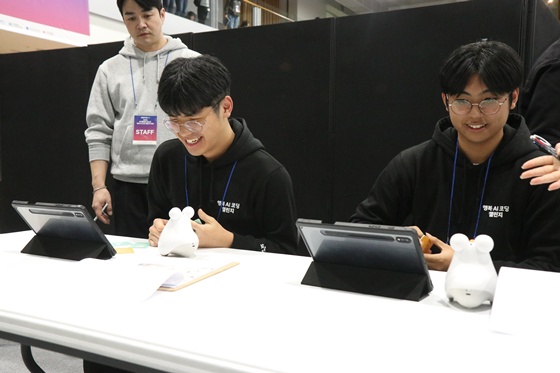 ѱδüѿ  3Ϻ 4ϱ 2025 SKڷ ûҳ ູ AI ڵ ç ȸ ߴ. ©ѱδüѿ