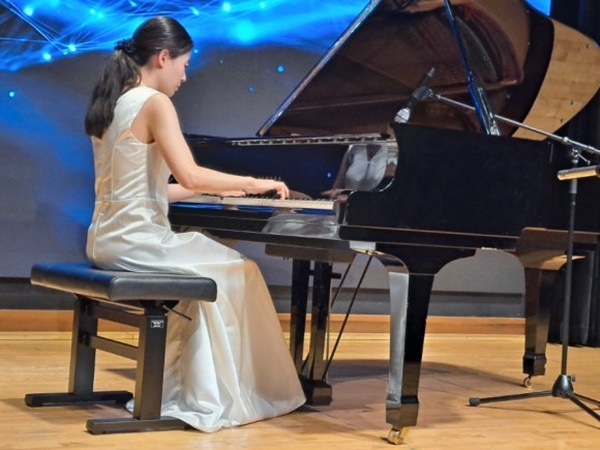 피아노 박송이 씨. ⓒ이복남