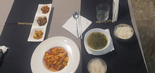 서울가든에서 주문한 음식들. ⓒ이원무