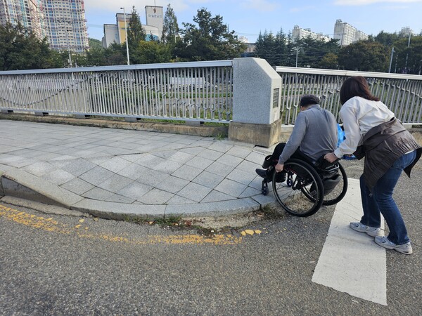 보행환경 실태점검 결과 부적합이 총 780건 확인됐다.ⓒ경상북도 교통약자 이동편의시설 기술지원센터