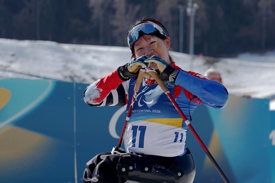 ������(BDH�Ķ�)�� 8��(�ѱ� �ð�) ��Ż���� �׼��� ũ�ν���Ʈ�� ��Ÿ��򿡼� ���� 2026 �ж�롤�ڸ�Ƽ�������� �����з����� ���ֽ̾��� ���� ���� �½� 12.5������ 38��00��1�� ���, �ݸ޴��� �� �ɾ���. ©���������ü��ȸ