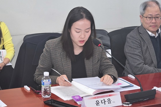 12�� ���� ���ǵ� ��ȸ�ǿ�ȸ������ ���ֵ� ��6�� ����� �ǰ���å ���� ������ ����ȸ ����Ȱ�� Ʋ�� �Ѿ� �ǰ������� : ����ΰǰ��ǹ� ��15��, ����� �ǰ���å �з����� ��ȯ������ �ǰ��� ��ǥ�ϴ� �ѱ�����δ�ü�ѿ��� ���ٿ� å��. ©���̺�����