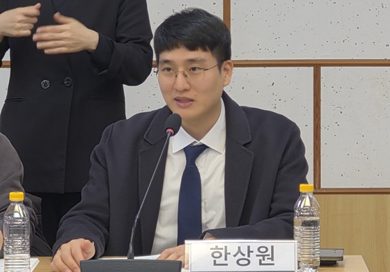 14일 서울 여의도 국회의원회관에서 개최된 ‘제9회 전국동시지방선거 발달장애인 참정권 보장 토론회’에서 토론하는 공익법단체 두루 한상원 변호사. ©에이블뉴스