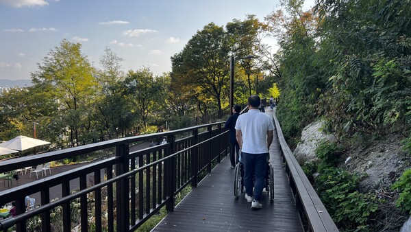 개운산 무장애숲길. ⓒ서울시