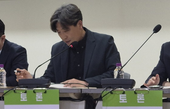 28일 오후 2시 서울 여의도 국회의원회관에서 열린 ‘학대피해 장애아동 보호체계의 개선 방향과 과제’ 포럼에서 토론하는 부산장애인권익옹호기관 박용민 관장. ©에이블뉴스