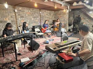 시각장애인 밴드 '종로블라인드밴드' 첫공연 "함께 위로 드림" 초대 - 뉴스 썸네일 이미지